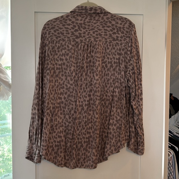 Animal Button Up - Picture 5 of 7